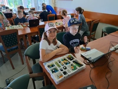 12 2zajecia z konstruowania i programowania robotow