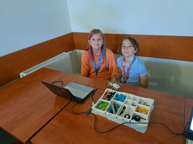 11 2zajecia z konstruowania i programowania robotow.